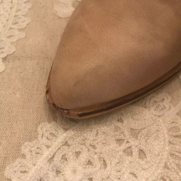 Catherine Malandrino Fimby Pointed Toe - Picture 10 of 11